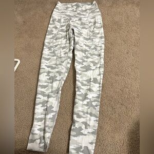 Site and grey camouflage leggings